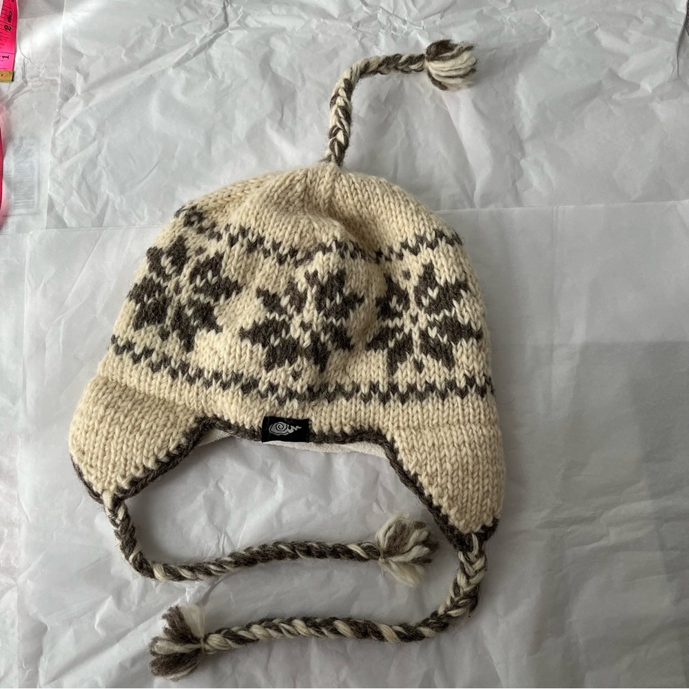 Everest designs 100%wool nepal tassel knitted unisex beanie